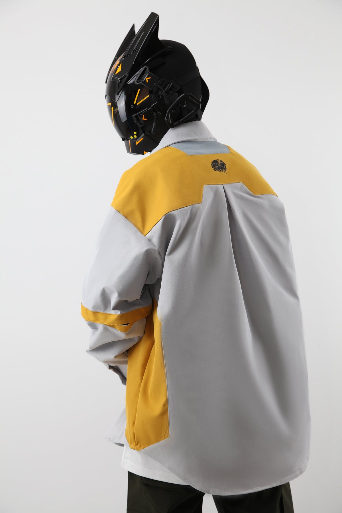 ApeqJ508 Boring Robot Jacket