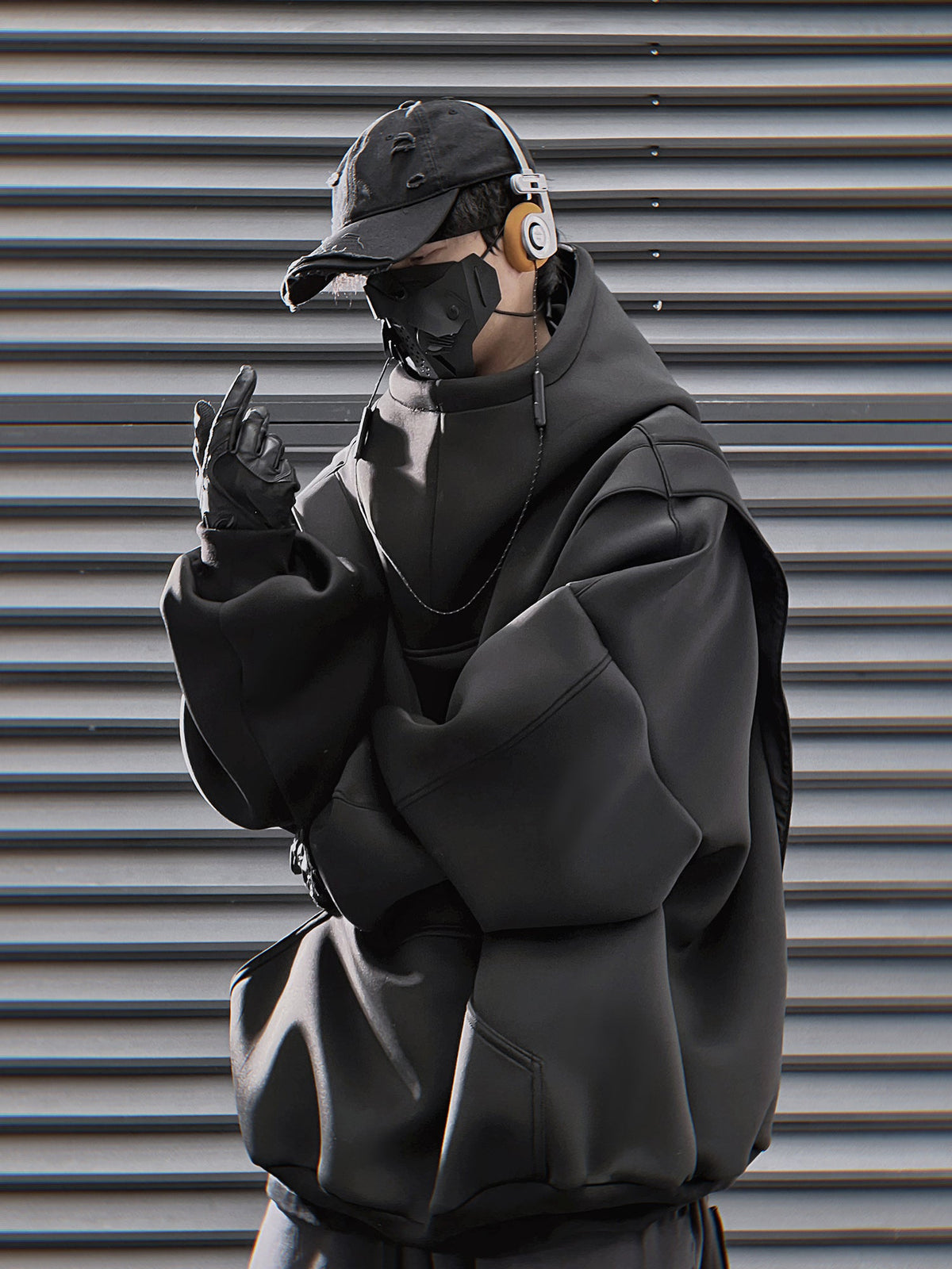 HiH50 Black Nexus Hoodie
